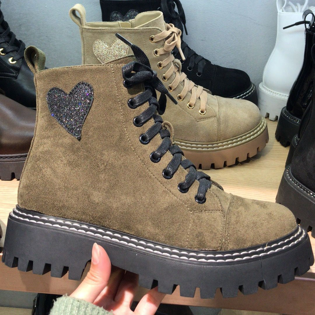 BOTA VERDE MOSCHINO